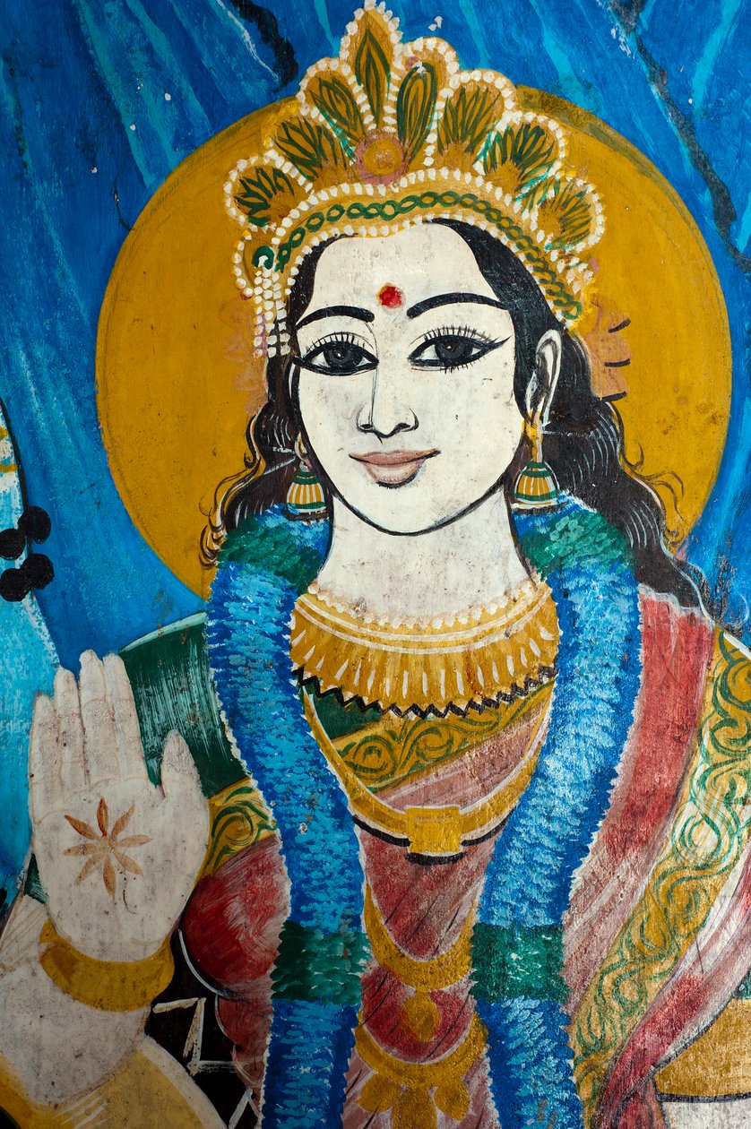 スリランカの東海岸のサンガマンカンダにある寺院の壁にあるヒンドゥー教の女神パールバティの絵。 2010年5月29日。 作： 不明