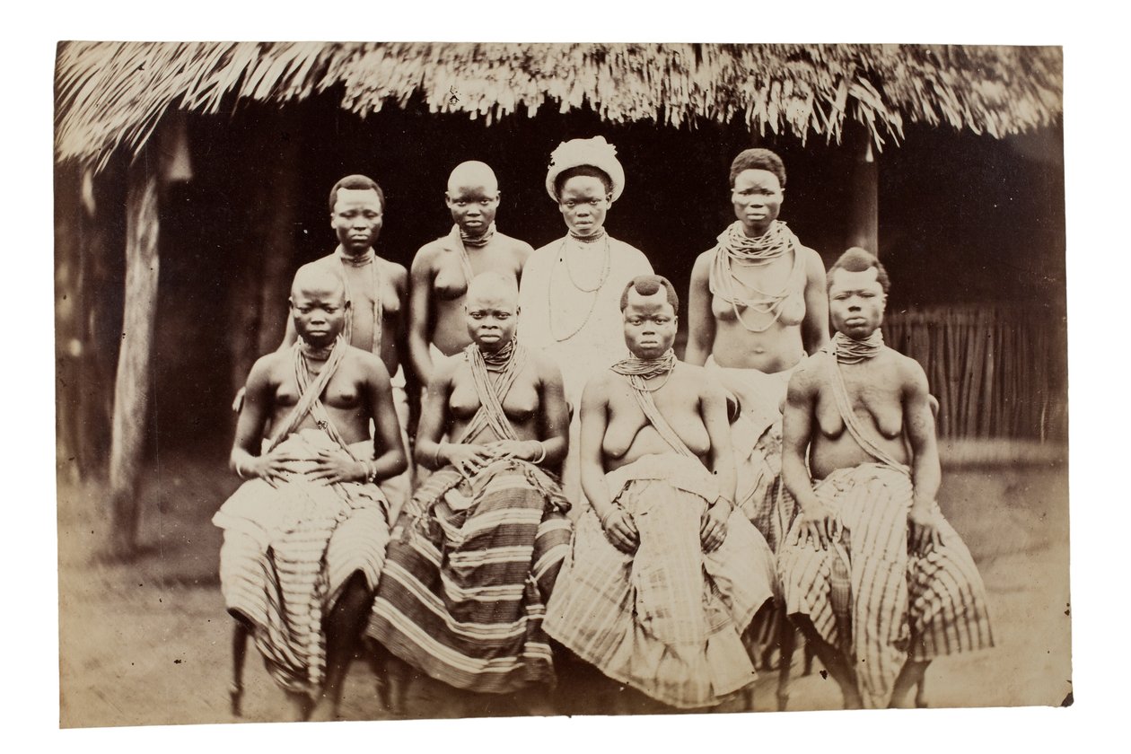 キングジャジャの妻、ナイジェリア、1880年代（アルブメンプリント） 作： 不明