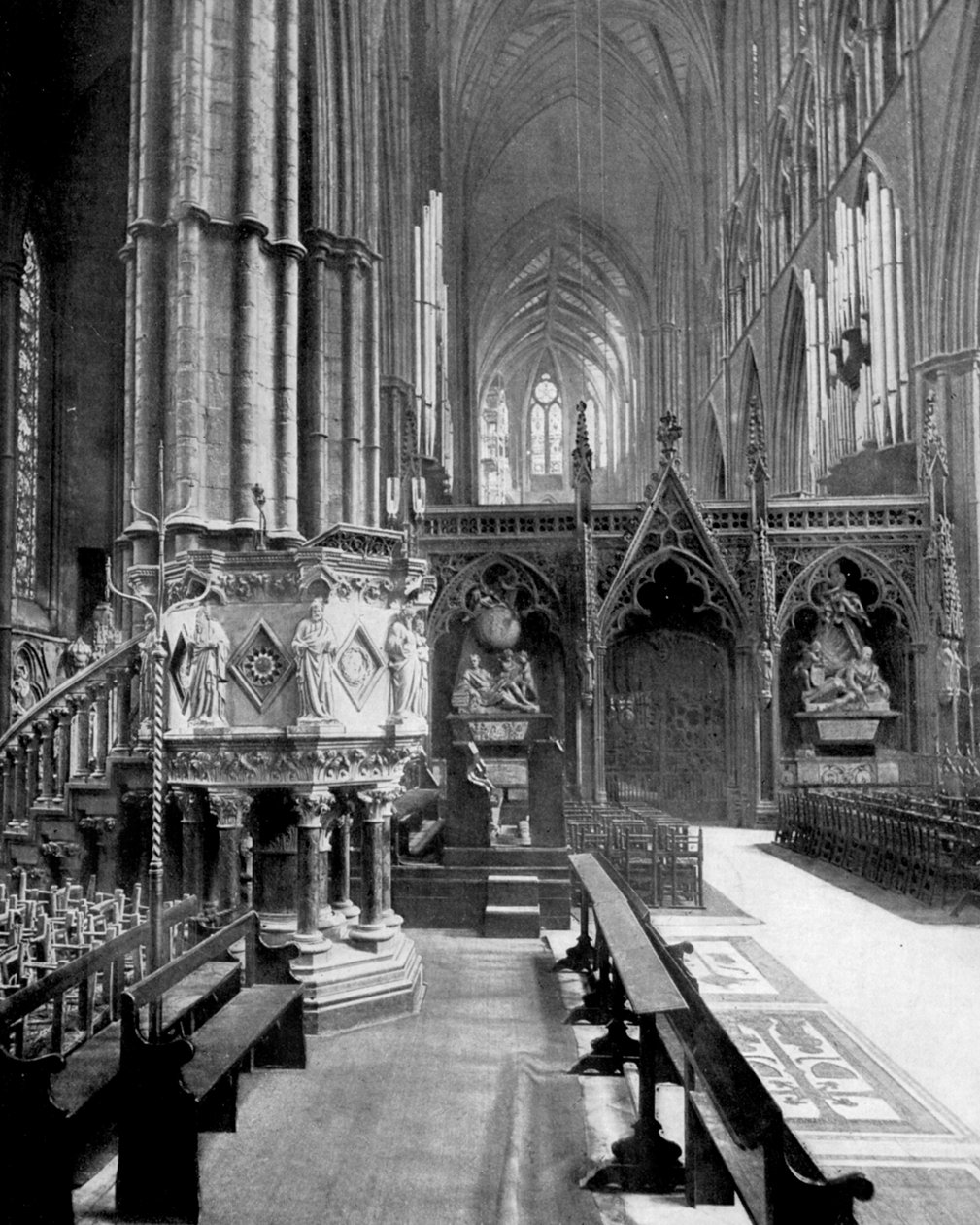 ウェストミンスター寺院の身廊、1890 作： イギリスの写真家