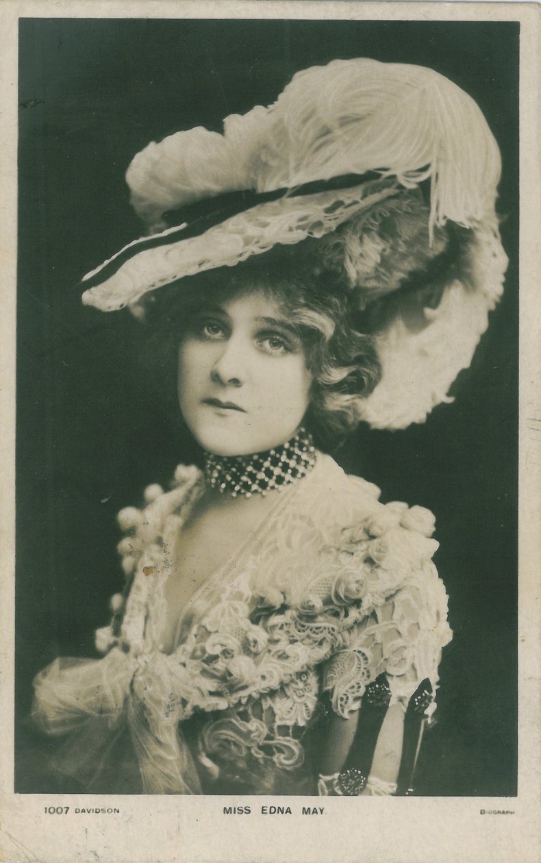 舞台の有名人：ミスエドナメイ、1903-08年頃 作： 英語の写真家