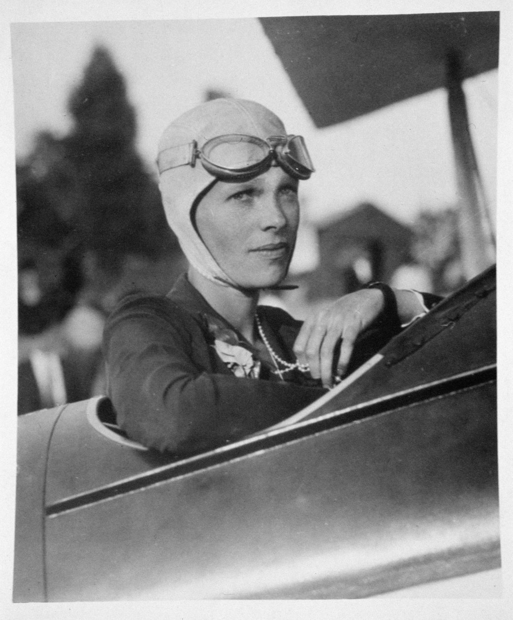 アメリアイアハート（1897-1937）、ボストントレーニングプレーン、1926年 作： アメリカの写真家
