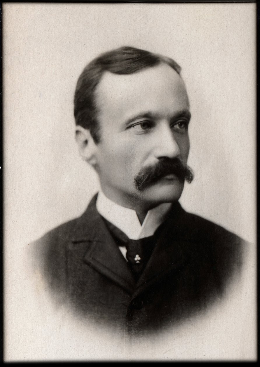 イタリアの詩人、ジャーナリスト、小説家、作曲家、アリゴ・ボイト（1842-1918）の肖像。 作： フランスの写真家