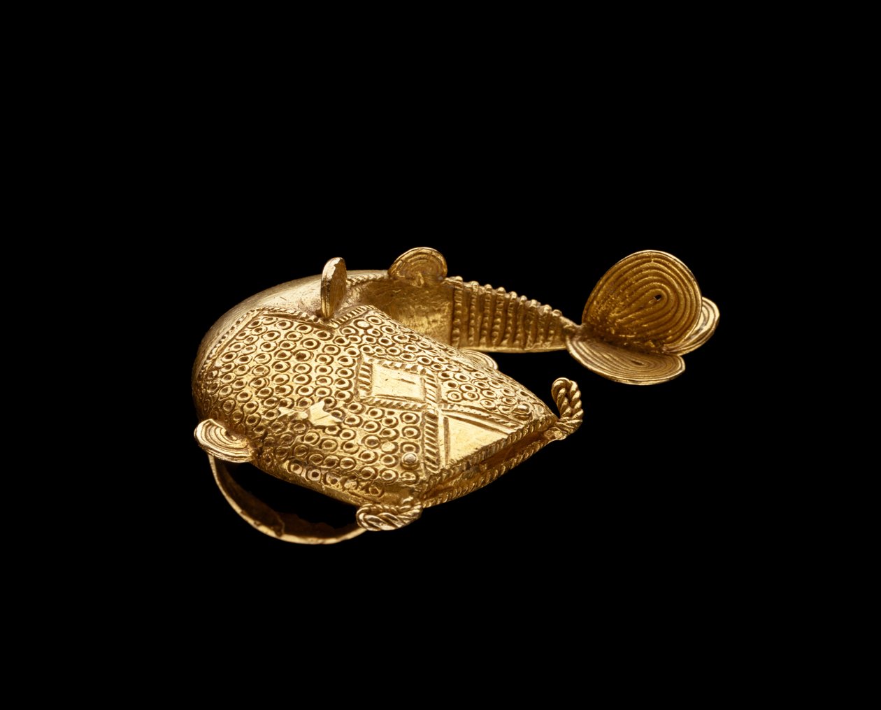 リング、ガーナ、1900年頃（金） 作： 阿寒学校