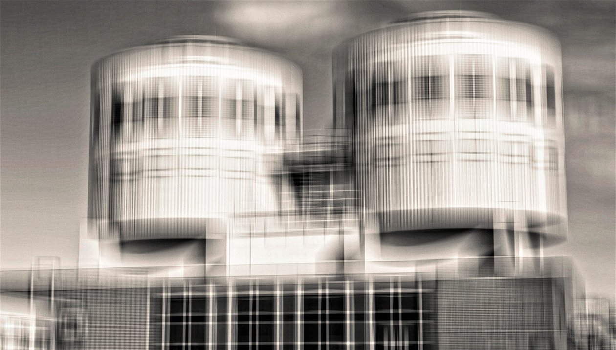 objects of vibration, 2019, (photography) 作： アレックス・キャミンカー
