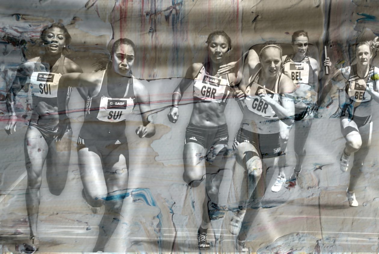 running to the finish,2019,(collage) 作： アレックス・キャミンカー