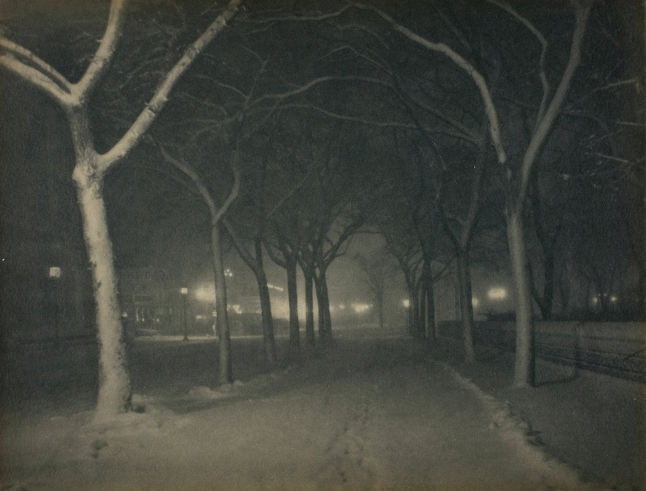 氷の夜、ニューヨーク、1898 年。 作： アルフレッド・スティグリッツ