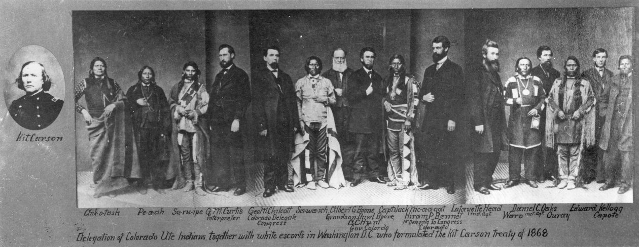 1868年にキットカーソン条約を策定したワシントンDCの白人の護衛とともにコロラドウテインディアンの代表団 作： アメリカの写真家