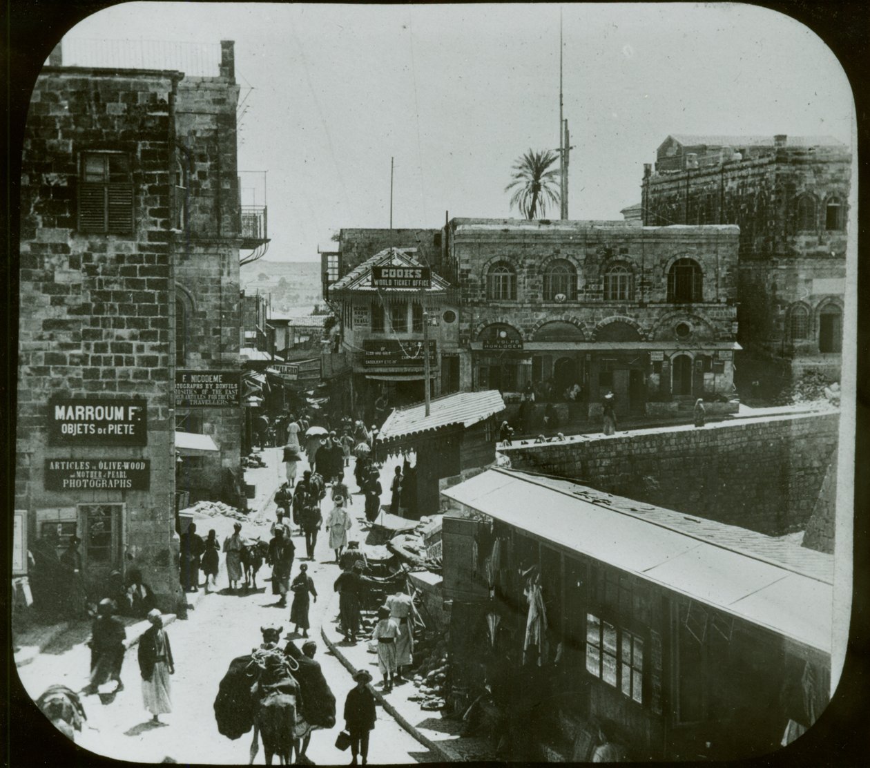 エルサレム、ヤッファ門の内側、1880年頃（ランタンスライドからの印刷） 作： アメリカの写真家
