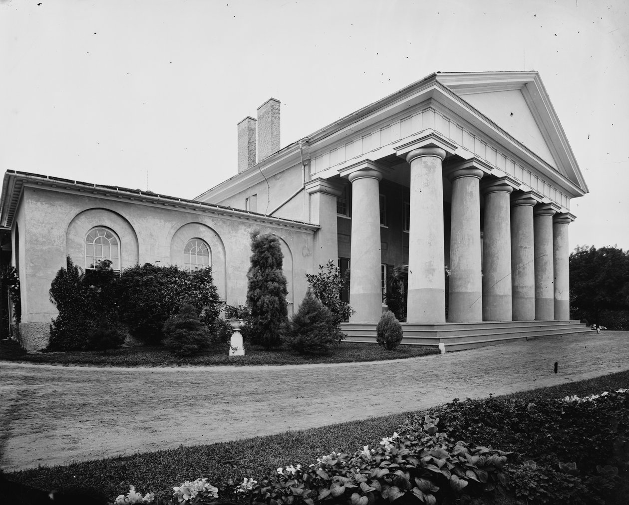 リーマンション-外装、1860-80 作： アメリカの写真家