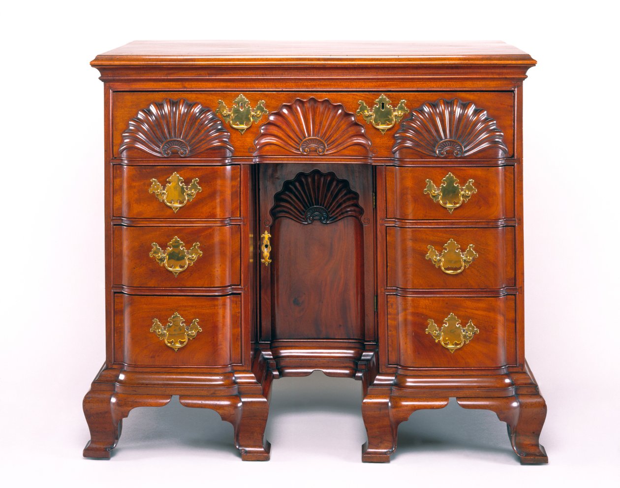 ジョンタウンゼント（173233-1809）、ロードアイランド、ニューポート、1785-1800（マホガニー材）の店に帰属する事務局のテーブル 作： アメリカの学校