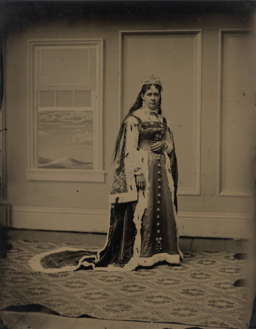 女性の肖像、1880年代（写真） 作： アメリカの写真家