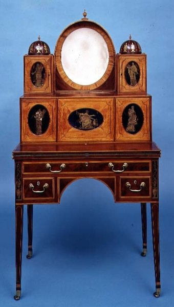 レディースデスク、1795-1810（サテンウッドを象眼したマホガニー） 作： アメリカの学校