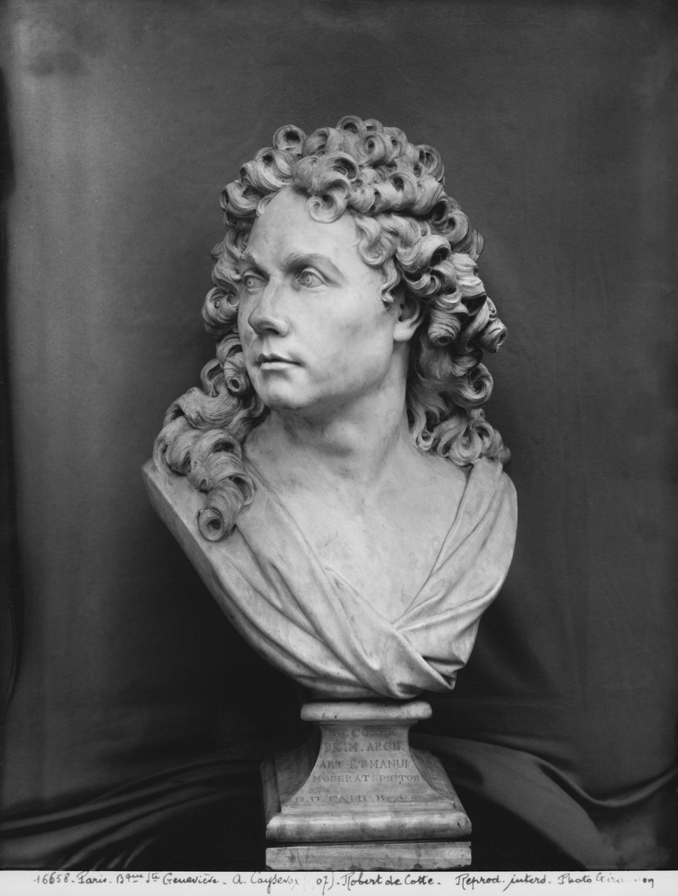 ロバート・デ・コットの胸像、1707年（346009、346011も参照）（大理石） 作： アントワーヌ・コワズヴォ