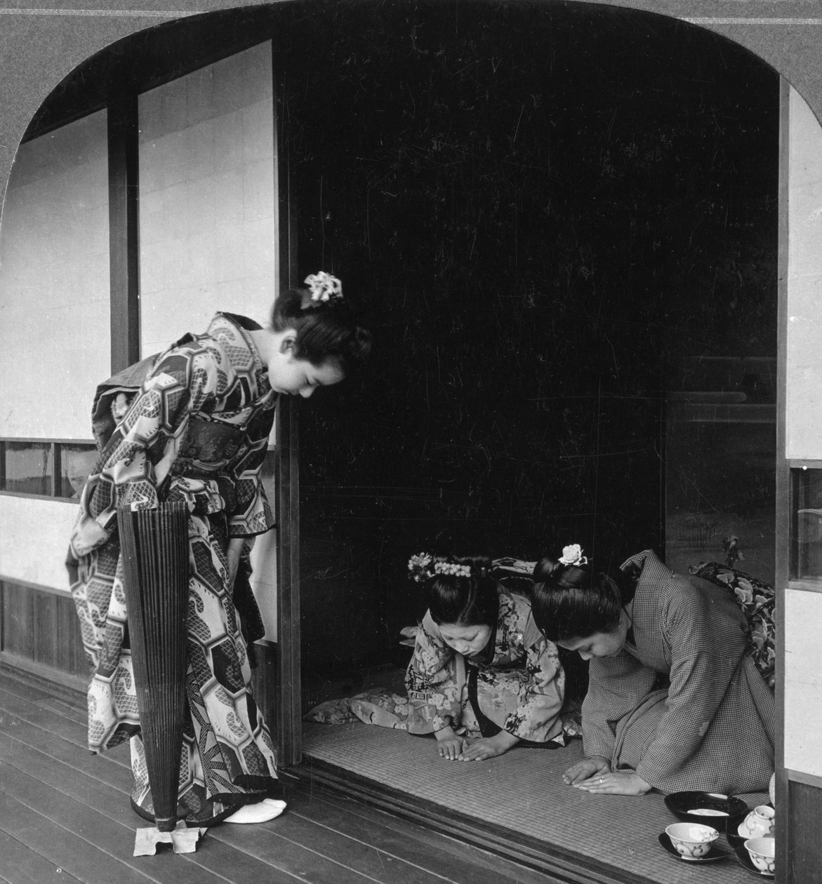 3人の日本人女性、日本、1905年。 作： BLシングル