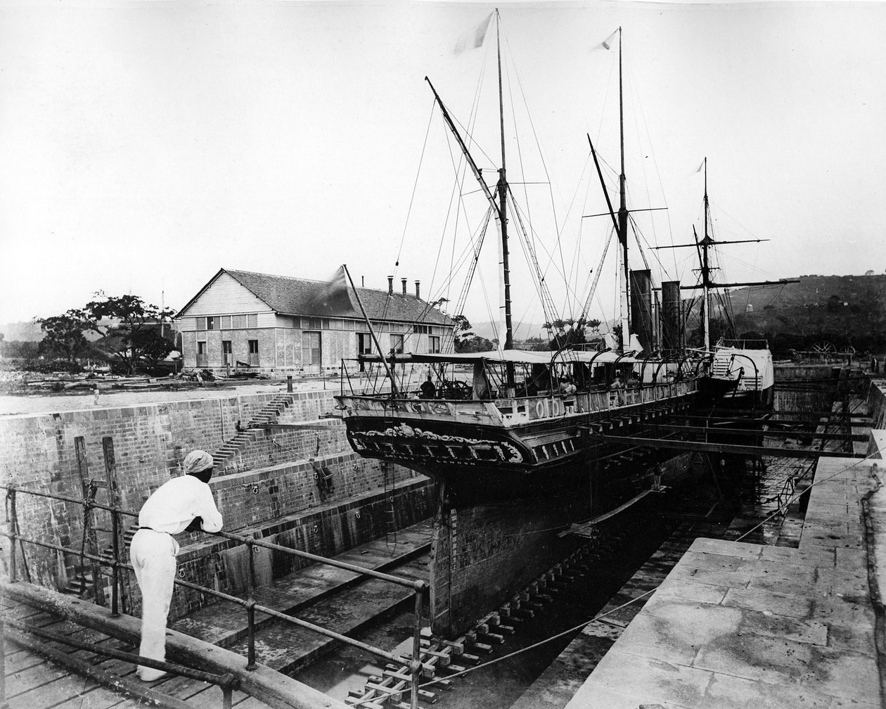 西インド諸島の乾ドックのパドルスチーマー、1880年代 作： イギリスの写真家