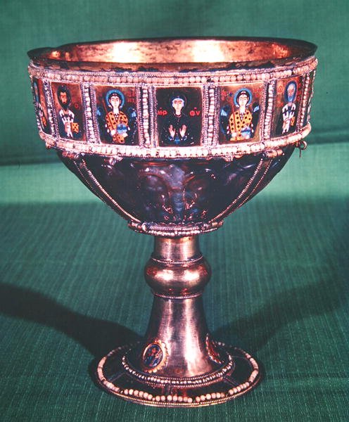 ローマ皇帝の杯II（940-963）c.960（サードニクス、シルバーゴールド、七宝のエナメル＆パール）（230930も参照） 作： ビザンチン