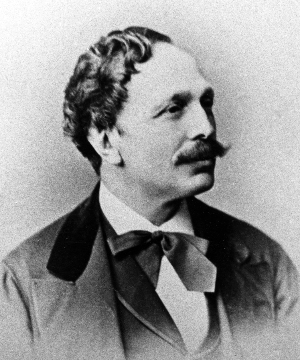 マリウス・ペティパの名刺、1860年代〜70年代頃の白黒写真 作： C.ベルガマスコ