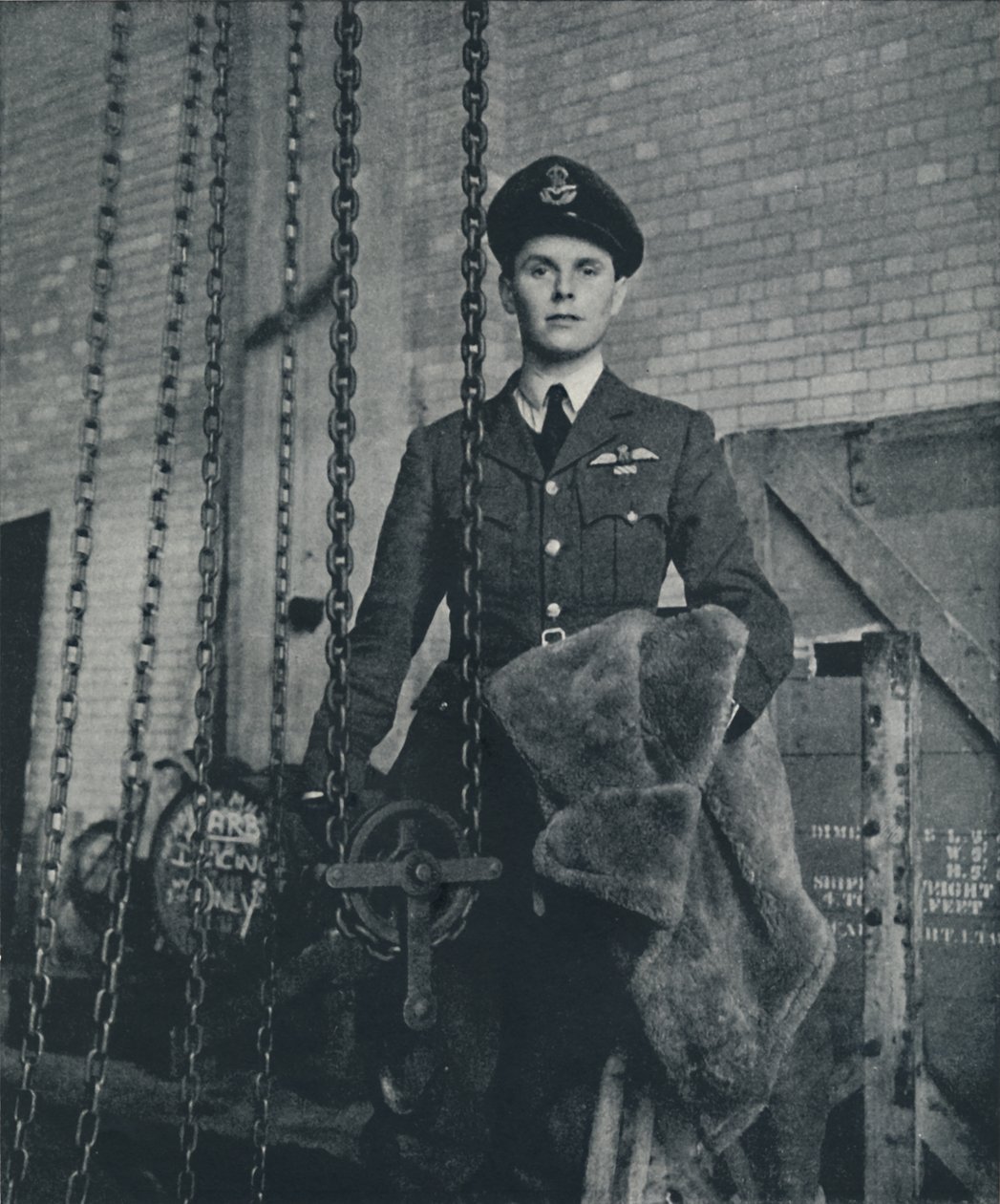 爆撃機長、1941年 作： セシル・ビートン