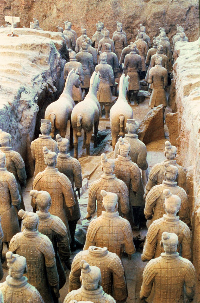 テラコッタ軍、秦王朝、紀元前210年（詳細） 作： 中国語学校