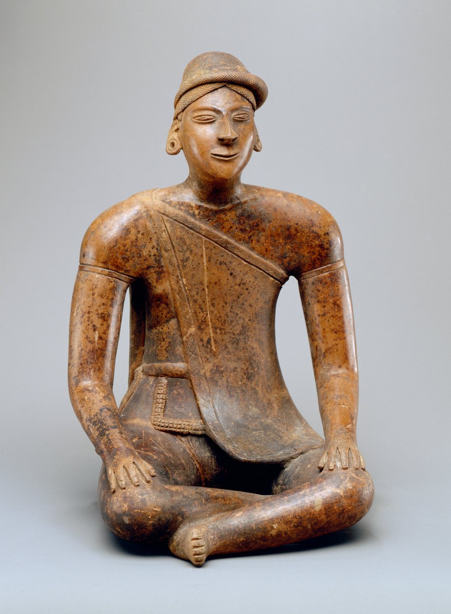 ケープ付き着席男性（陶器） 作： コリマ文化