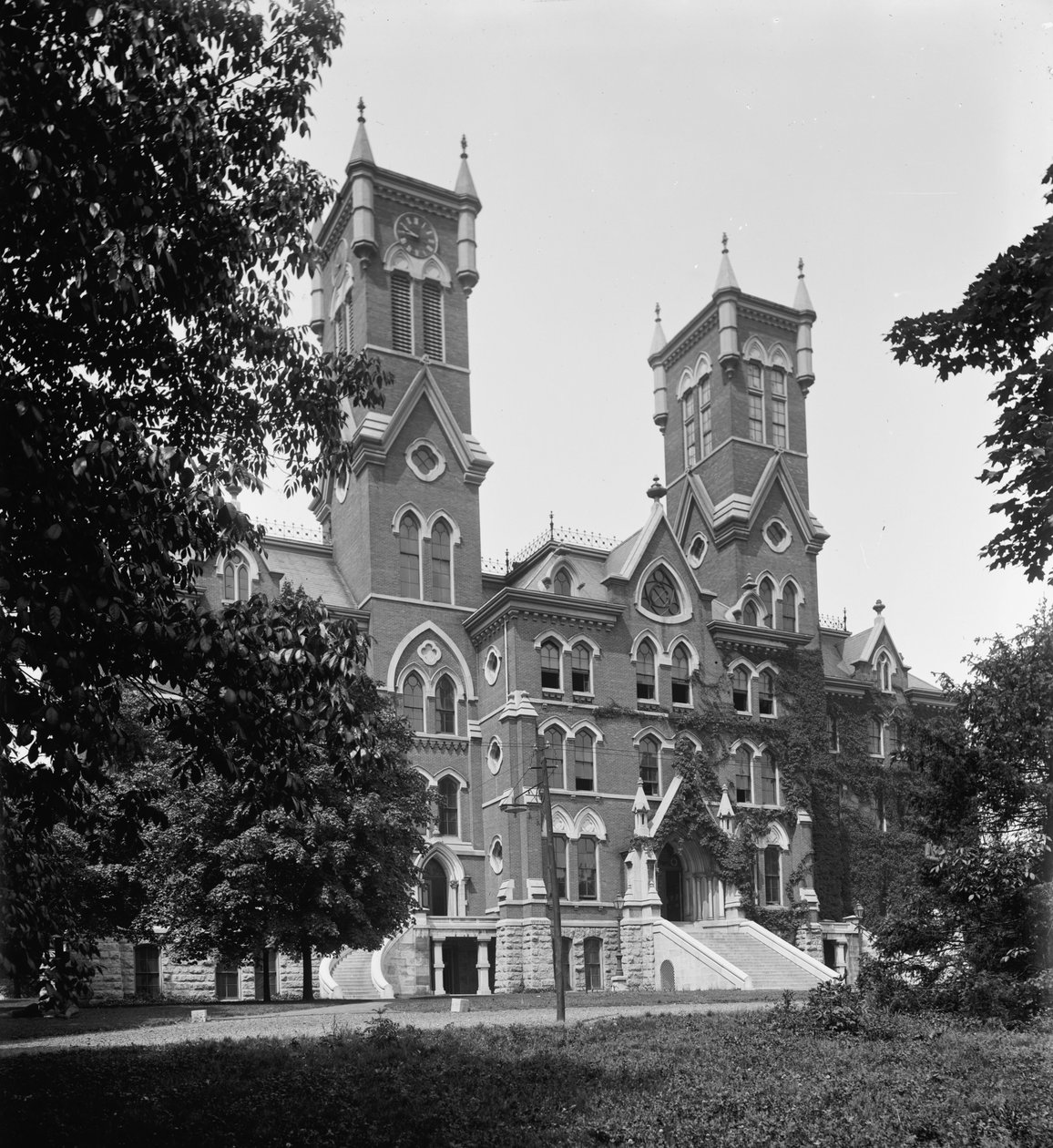 ヴァンダービルト大学、テネシー州ナッシュビル、1901年頃 作： デトロイト出版株式会社