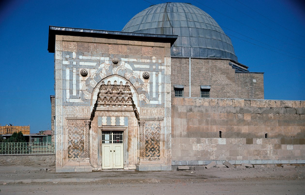 イスラム教学校の外観（1251年頃 作： セルジューク帝国