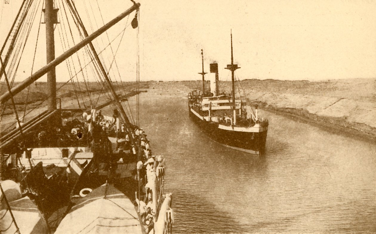 スエズ運河を通過する汽船、c1930。 作： ENA