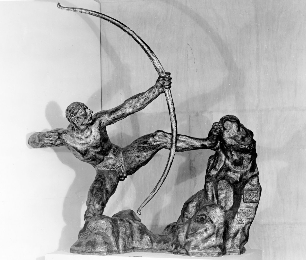 ヘラクレスザアーチャー、1909年（ブロンズ） 作： エミール・アントワーヌ・ブールデル