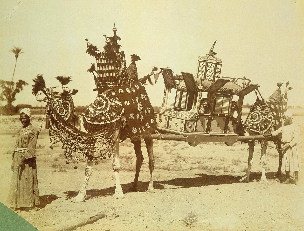 ブライダルパランキン、カイロ、エジプト、1878年頃 作： 英語の写真家