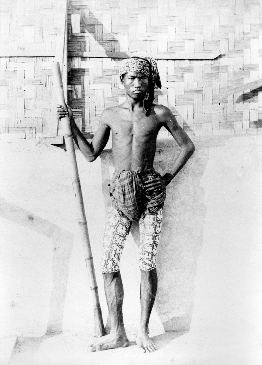 ビルマの青年、1870-90年頃 作： 英語の写真家
