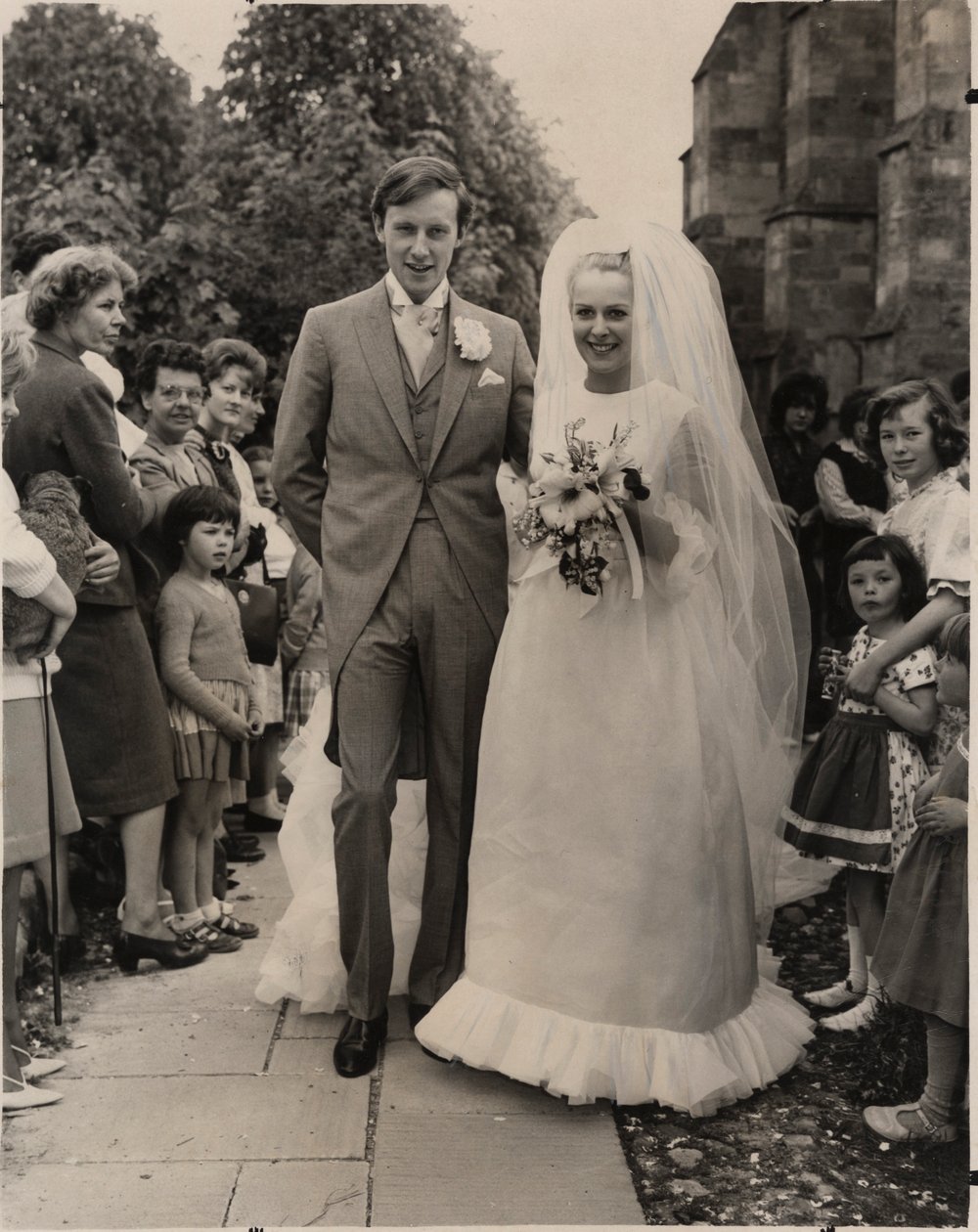 1963年6月、ルパートリセットグリーンへの結婚式でベルビルクチュールのカンディダベジェマン 作： 英語の写真家