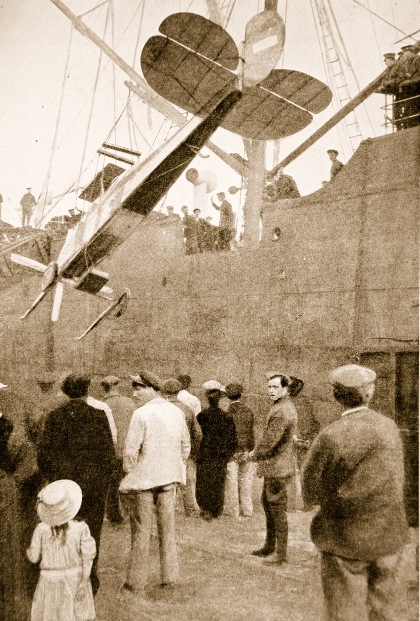 1914〜19年にフランスに到着したイギリスの飛行機の降機 作： 英語の写真家