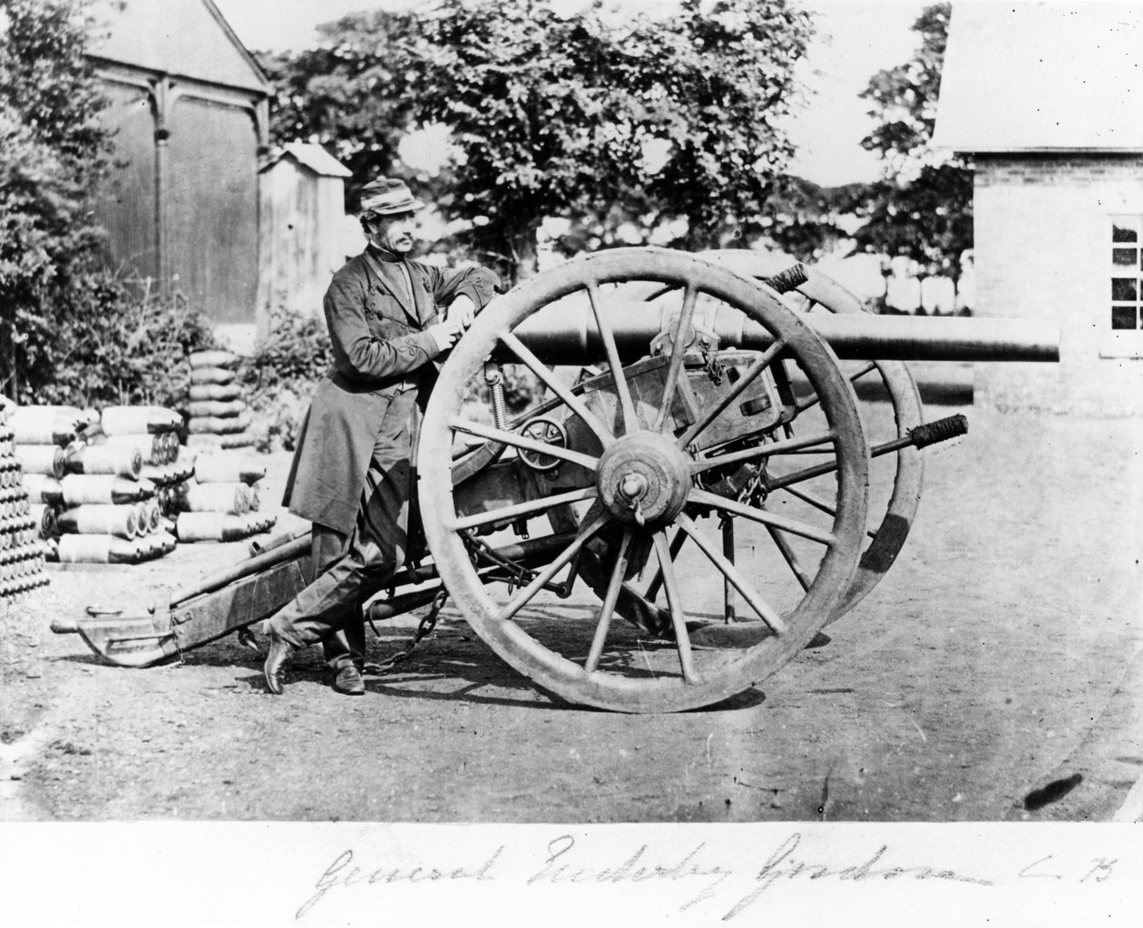 エンダービーゴードン将軍、1860年〜80年頃 作： 英語の写真家