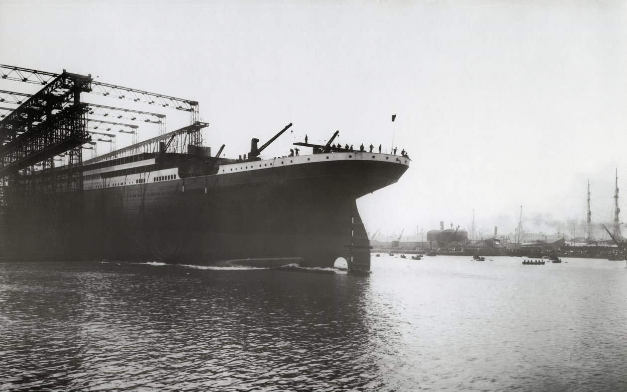 1911年5月31日、RMS Titanicの発売 作： 英語の写真家