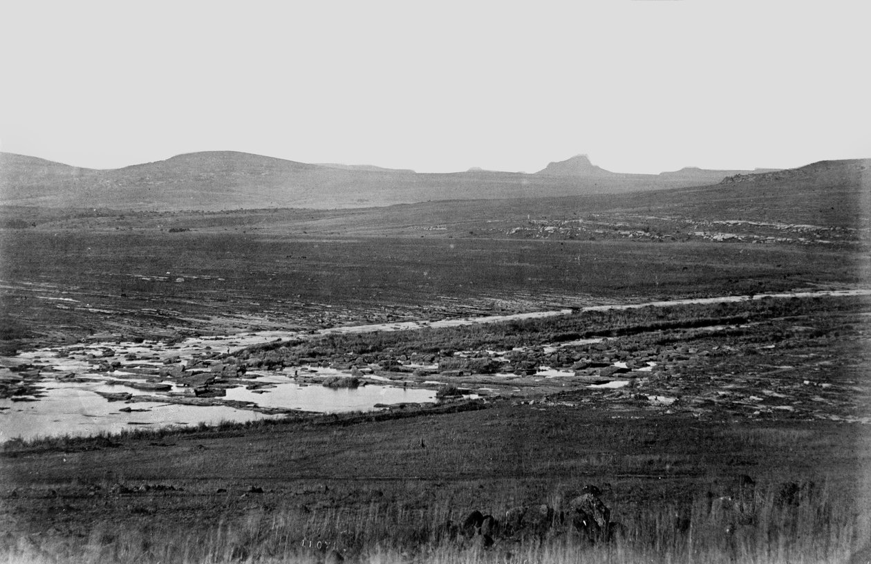 1879年に遠くのイサンドルワナとロークスドリフト 作： 英語の写真家