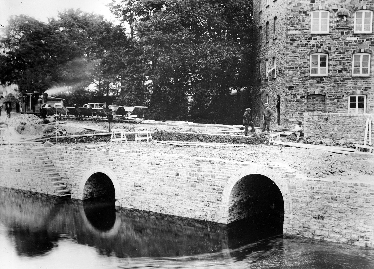 リントンとバーンステープル鉄道の建設、1897年頃 作： 英語の写真家