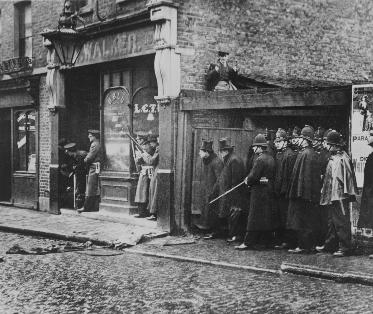 シドニーストリート包囲戦、1911年 作： 英語の写真家
