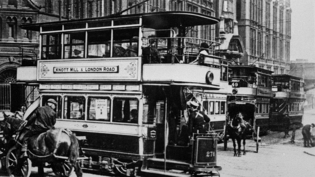 マンチェスターの路面電車、1900年頃 作： 英語の写真家