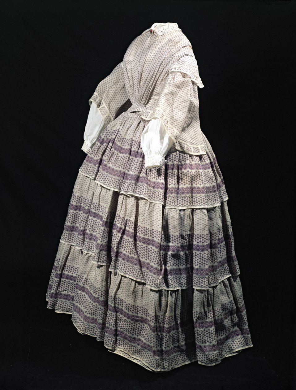 クリノリンドレス、1850-60（プリントモスリン） 作： 英語学校