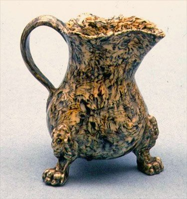 イングリッシュクリームジャグ、1750年頃（瑪瑙製） 作： 英語学校
