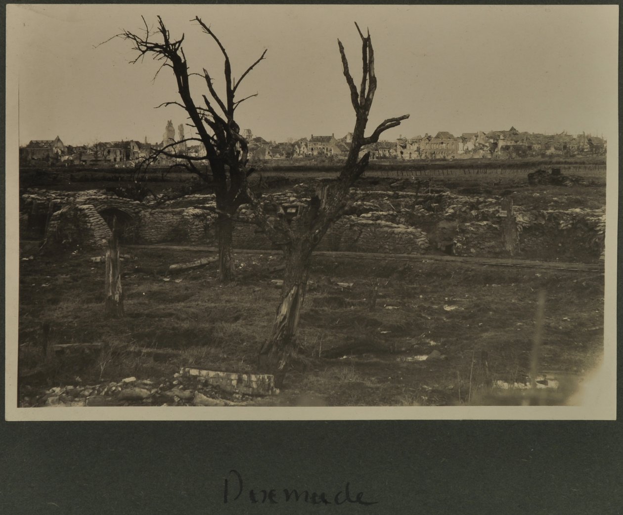 ディクスムード、1916-19年頃 作： 英語の写真家