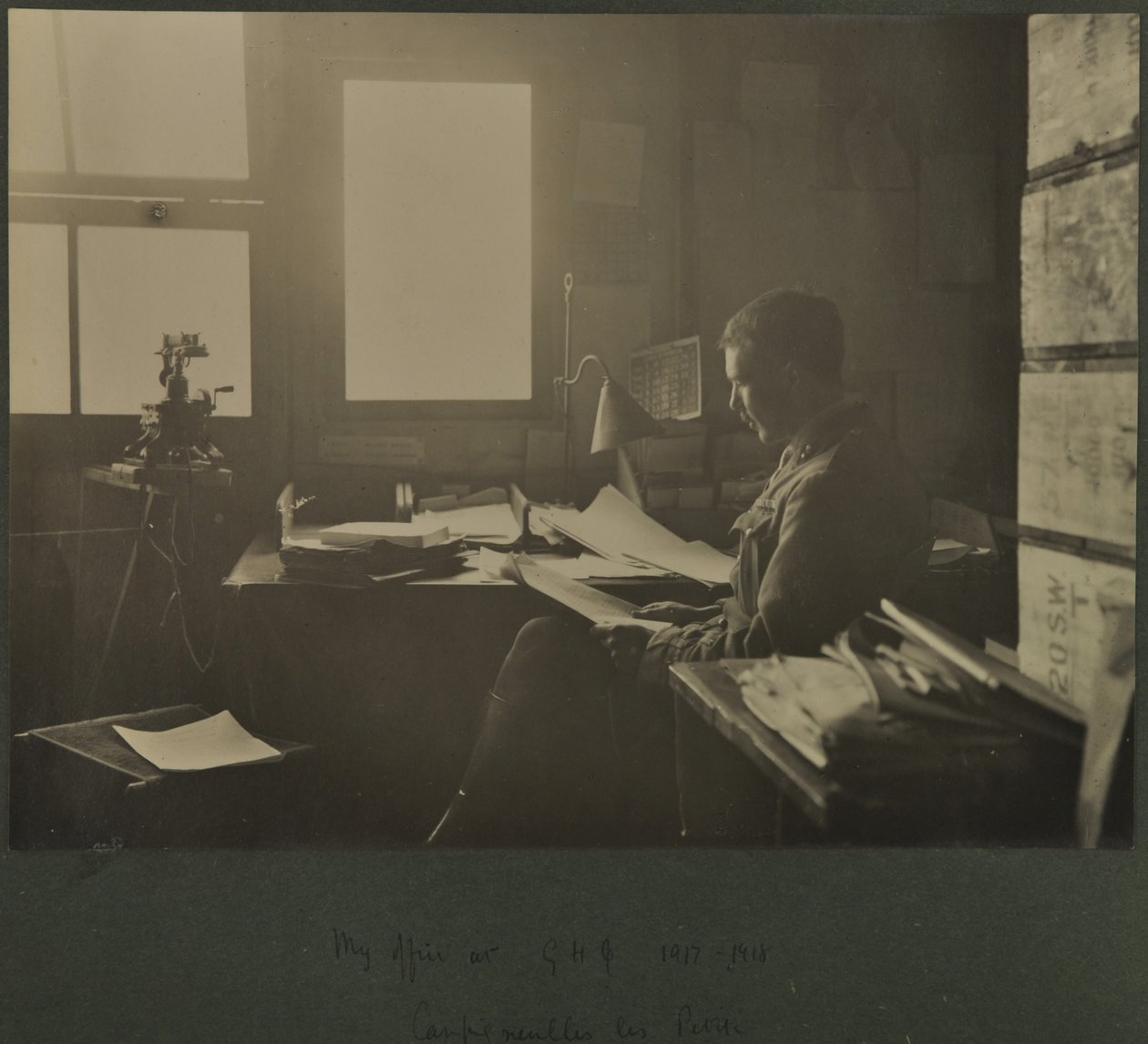 GHQの私のオフィス、1917-18 作： 英語の写真家