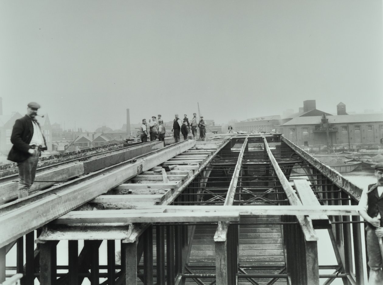 ボクソール橋：解体、1898 作： 英語の写真家
