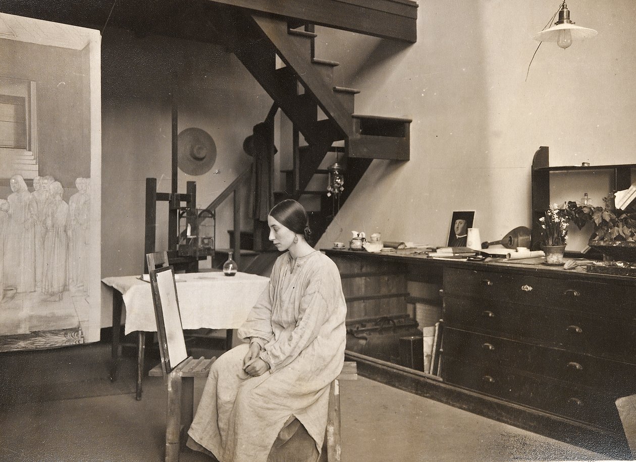 彼女のスタジオでのWinifred Knights 作： 英語の写真家