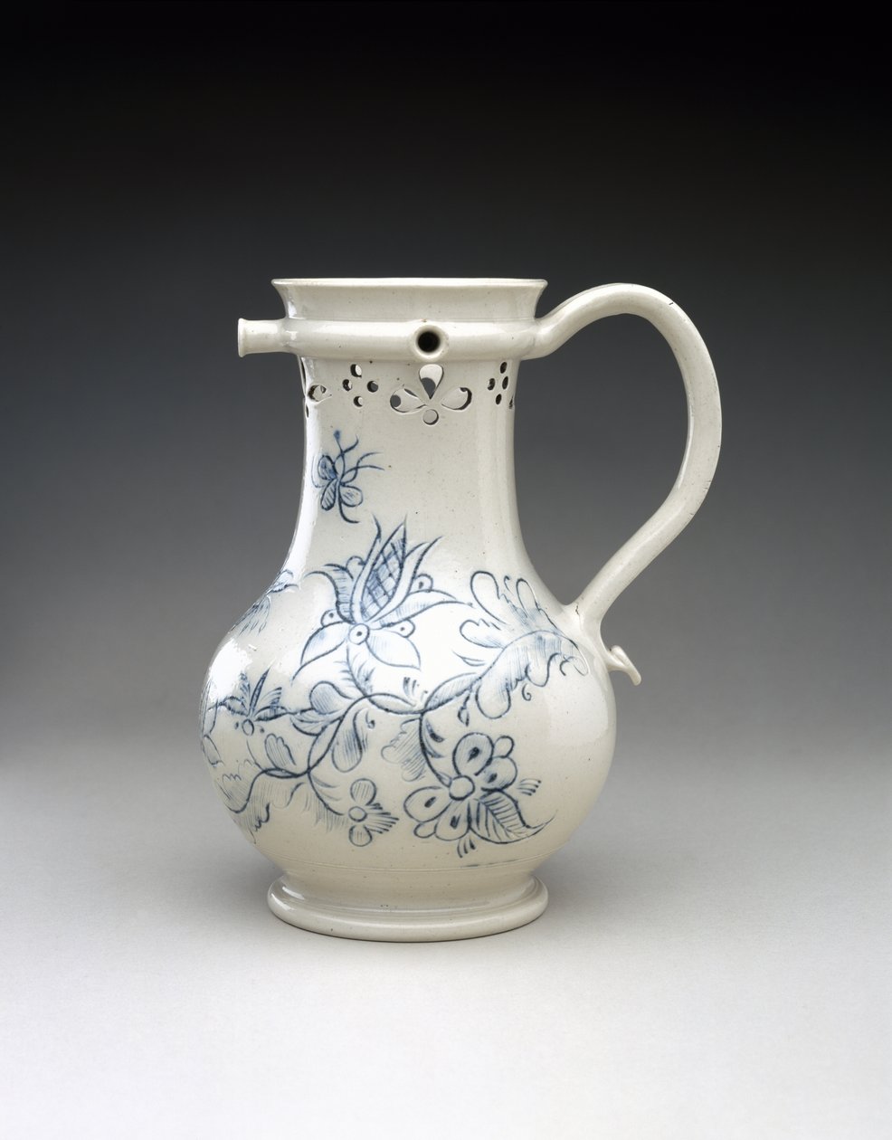 パズルの水差し、c。 1740-1780（塩釉石器） 作： 英語学校
