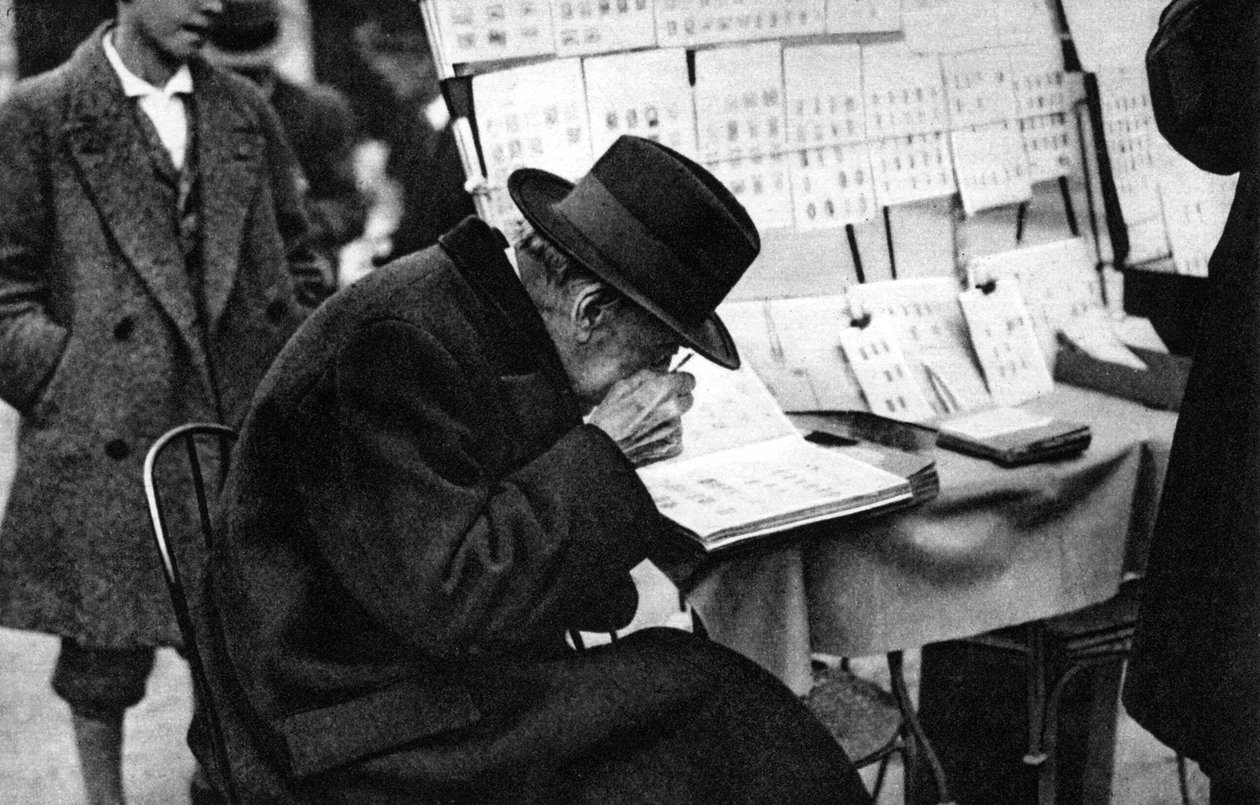 切手の古い購入者、パリ、1931年。 作： アーネスト・フラマリオン