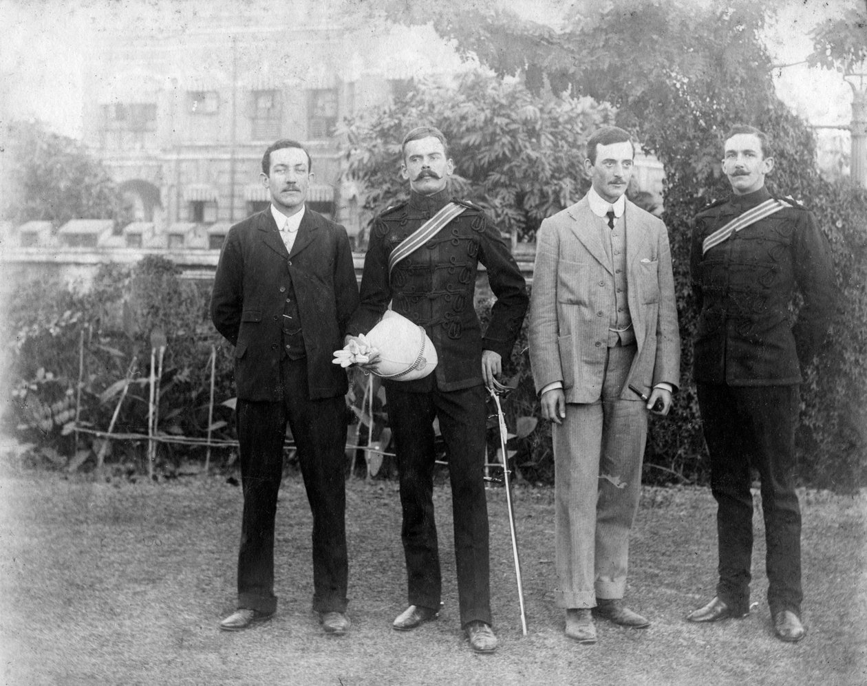 ヨーロッパ人、アリポア、インド、1905-1906 作： FLピーターズ