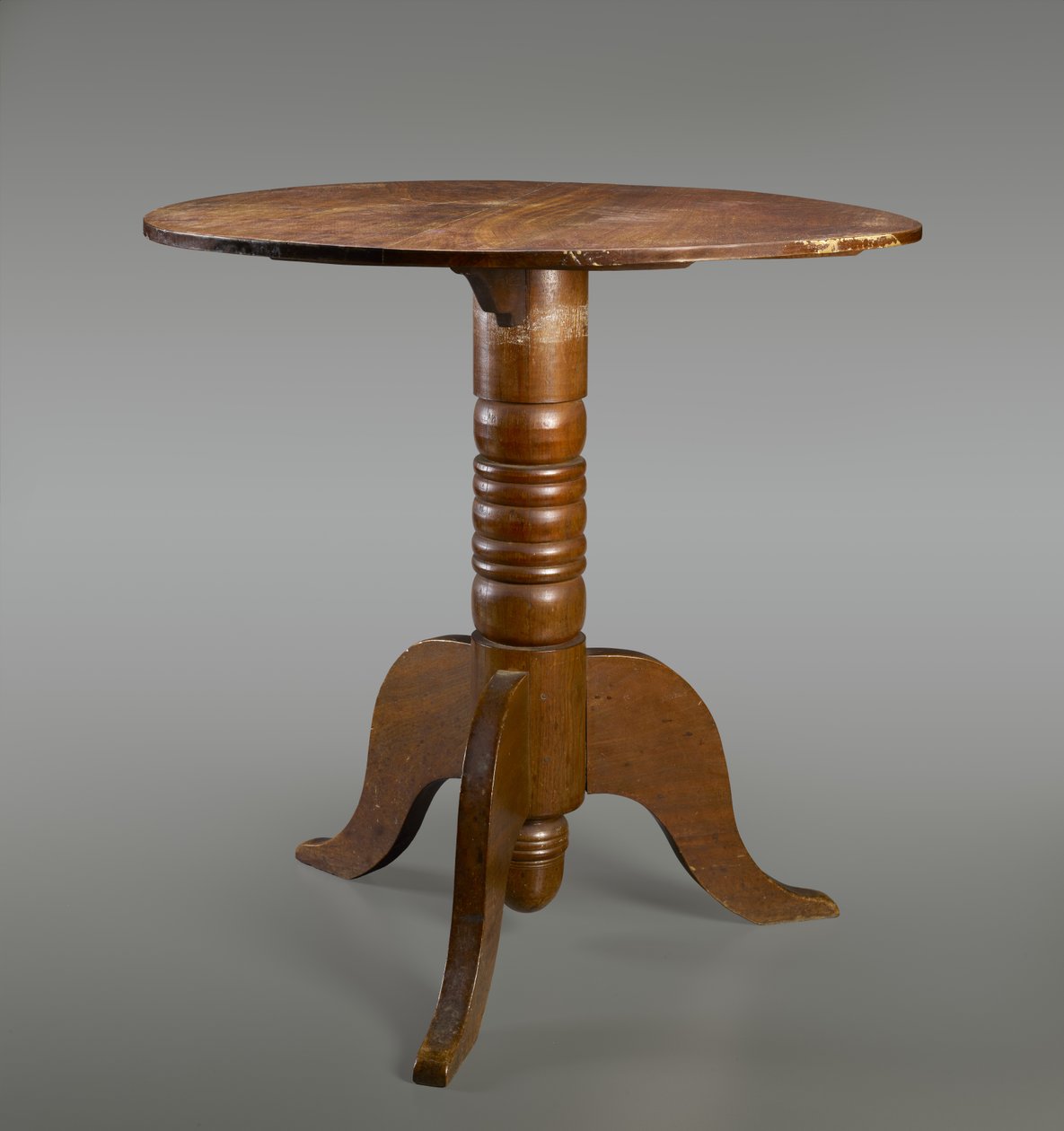 センターテーブル、c。 1870-1890（松） 作： F.マレレア
