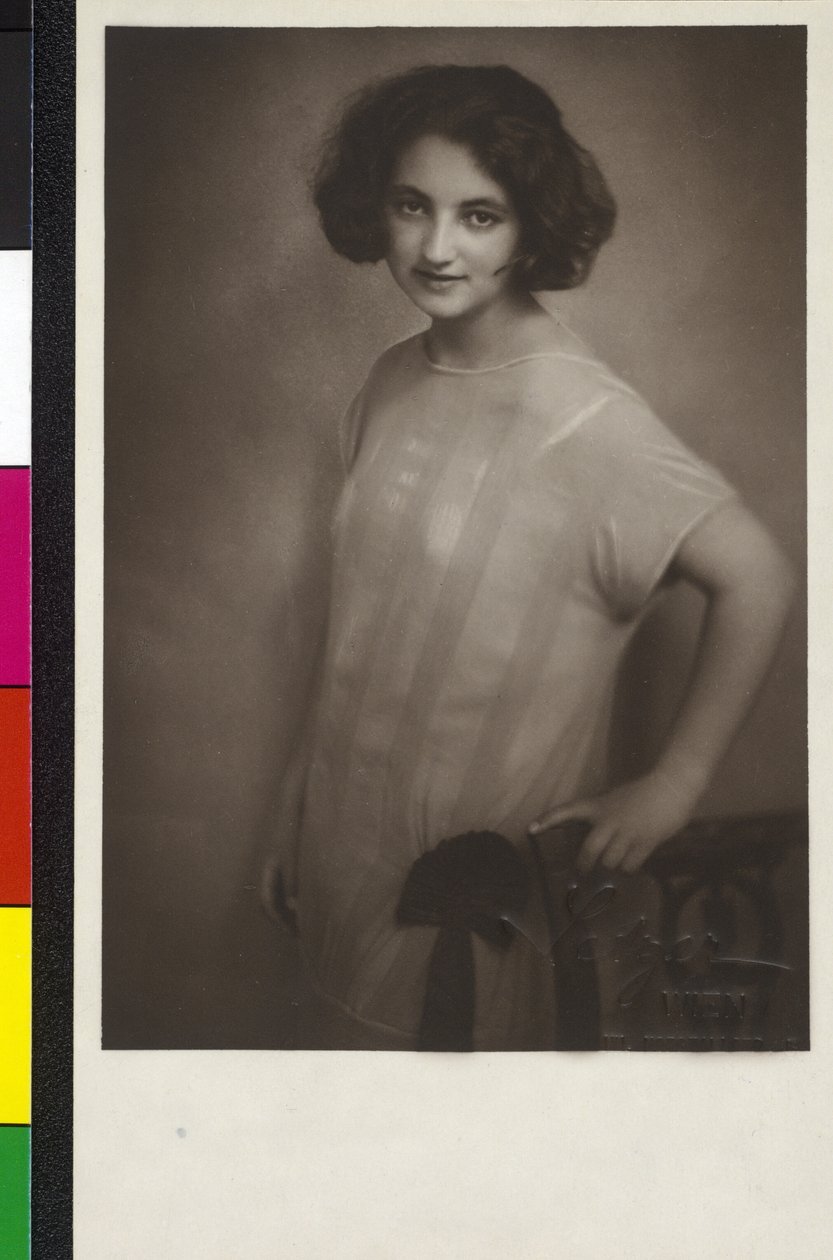 写真 リリ・シュニッツラー（1909-1928） 作： フランツ・ザビエル・セッツァー