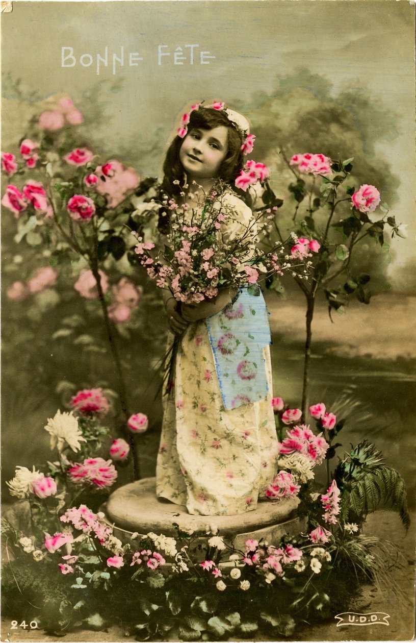お誕生日おめでとうカード、1907年（色付き写真） 作： フランスの写真家